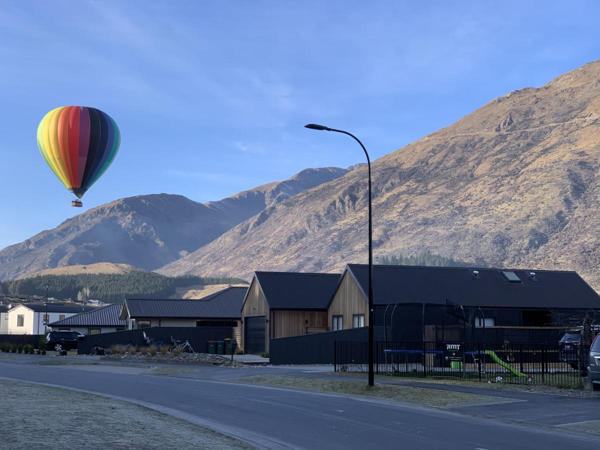 Hillside Studio Queenstown Exterior photo